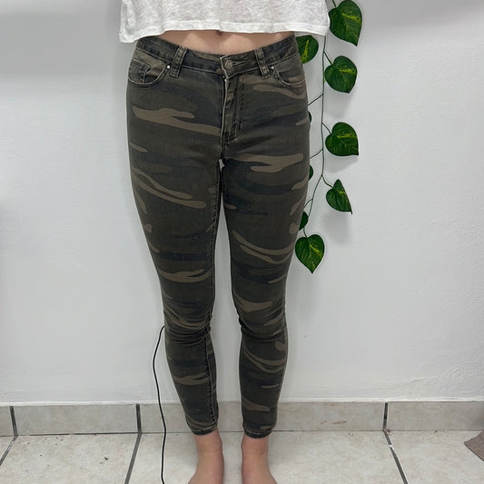 1996 Camo Army Green Jeans - Size 6